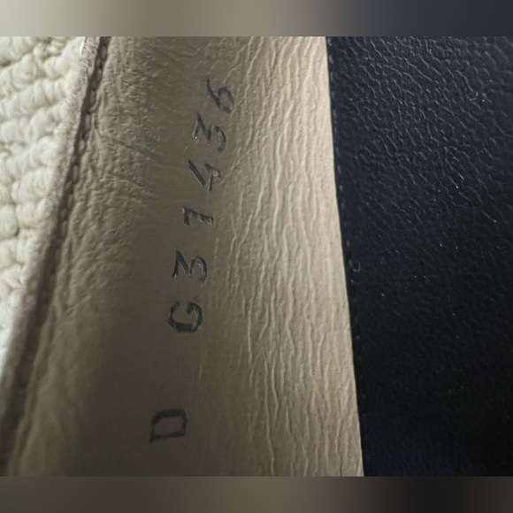 🔴Authentic CHANEL Black & Navy Leather Flats🔴 - Picture 8 of 9